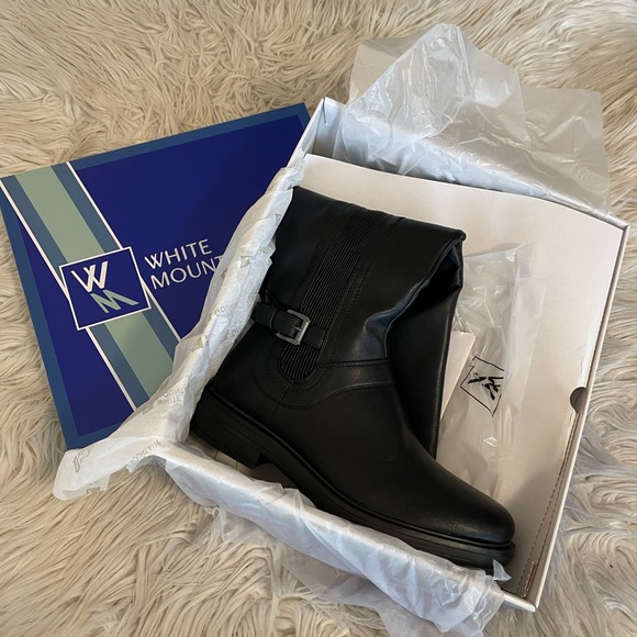New | White Mountain | Black Boots - Picture 4 of 15